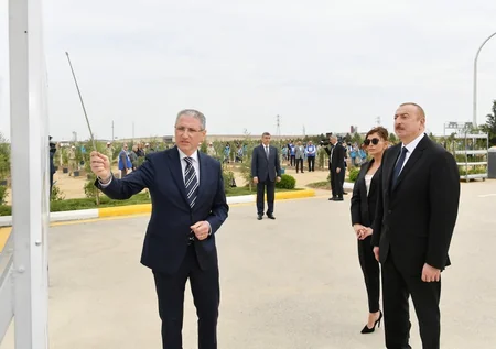 Prezident İlham Əliyev ulu öndər Heydər Əliyevin doğum gününə həsr olunan ağacəkmə aksiyasında iştirak edib - YENİLƏNİB