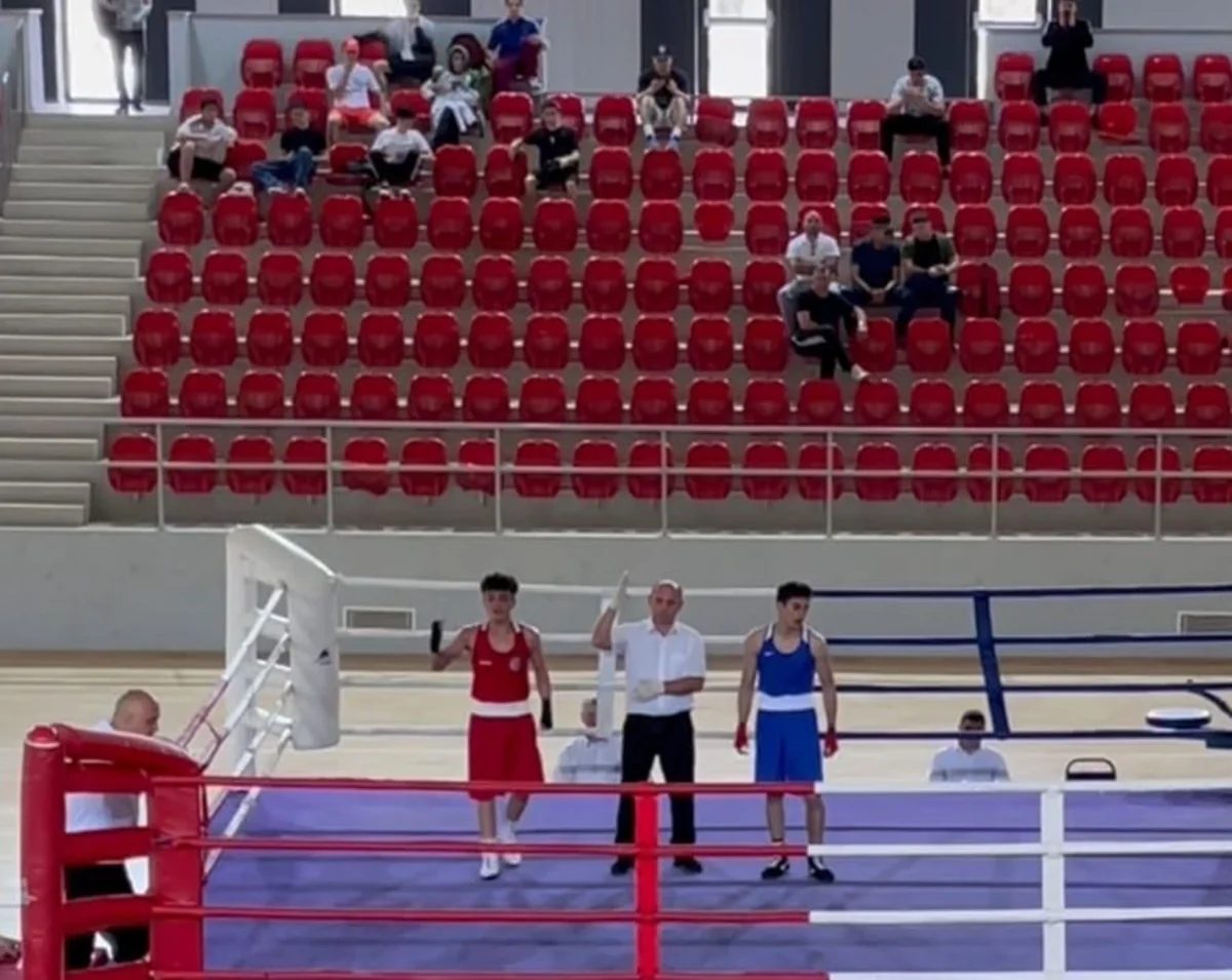 Beynəlxalq turnirdə ermənilərə qalib gələn boksçularımız finala vəsiqə qazanıb
