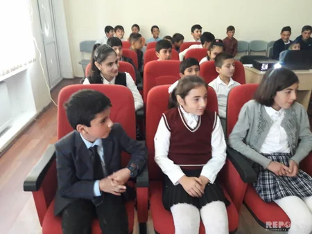 Cəlilabadda məktəblilərə internetdəki təhlükələrdən danışılıb - VİDEO