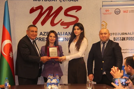 “Fotojurnalistikaya Dəstək Proqramı”nın təqdimat mərasimi keçirilib