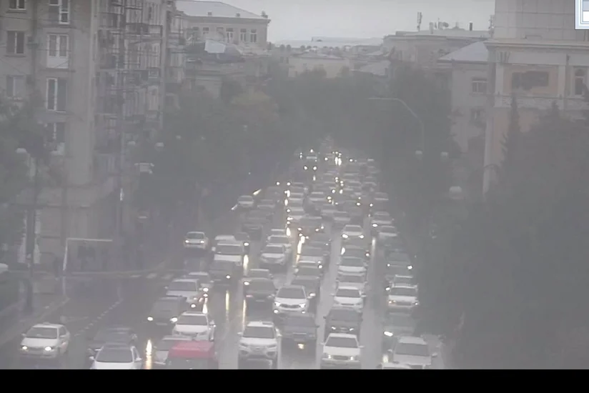 Bakıda nəqliyyatın hərəkətində sıxlıq yaranıb