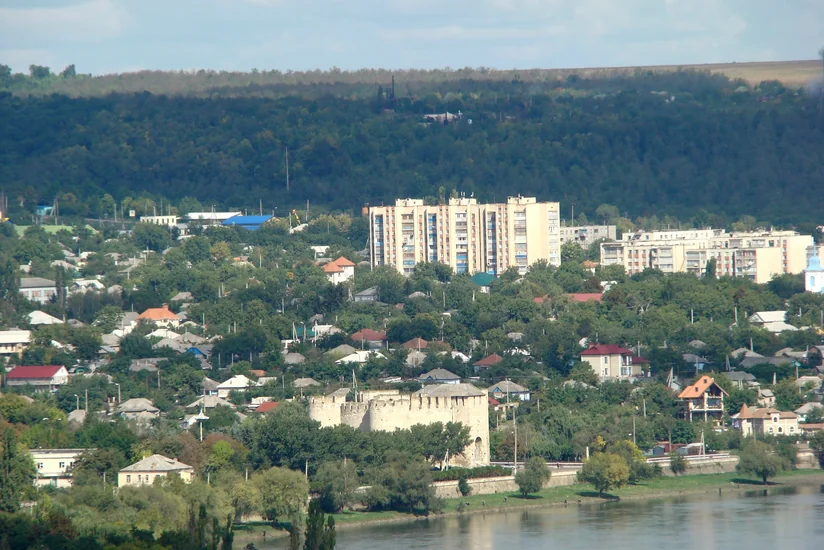 Moldovanın Destryanı bölgəsində partlayışlar olub