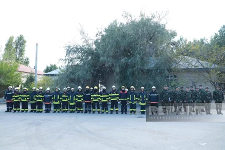 Neft məhsulları saxlanılan çənlərdə yanğınların söndürülməsi” mövzusunda yanğın-taktiki təlim keçirilib