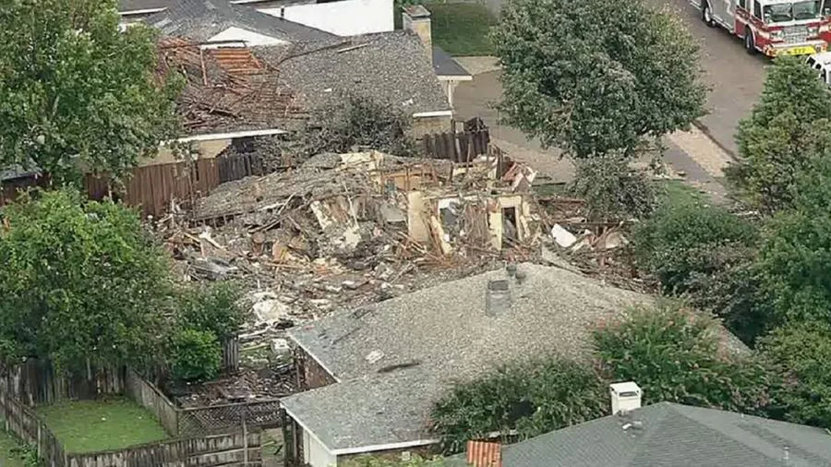 House explosion in Plano, six people hurt