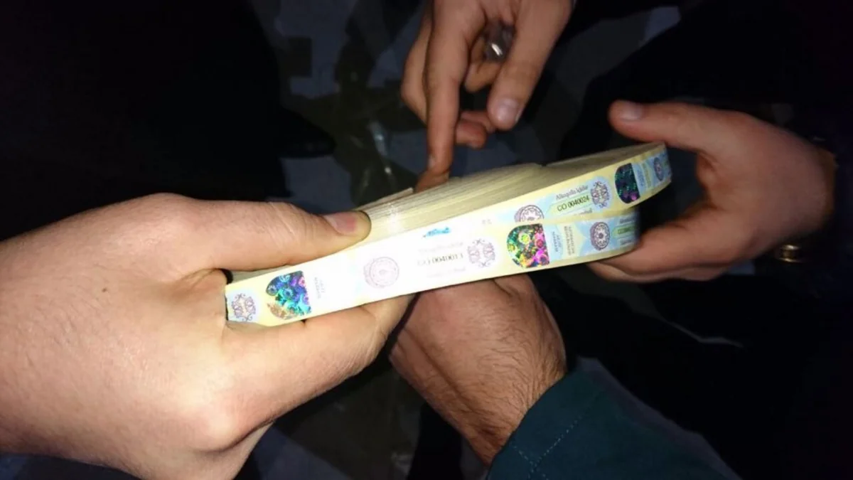 Azərbaycan gömrükçüləri 1 mln. ədəd saxta aksiz markası müsadirə ediblər