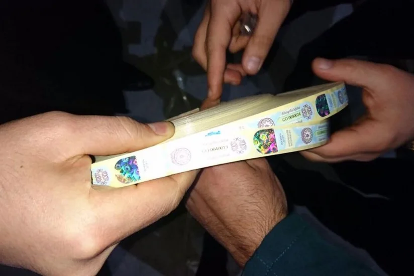 Azərbaycan gömrükçüləri 1 mln. ədəd saxta aksiz markası müsadirə ediblər