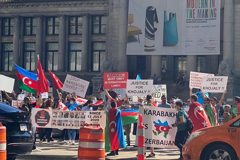 Азербайджанцы в Ванкувере выразили протест армянской провокации