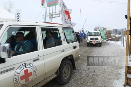 ICRC vehicles pass freely through Khankandi-Lachin road