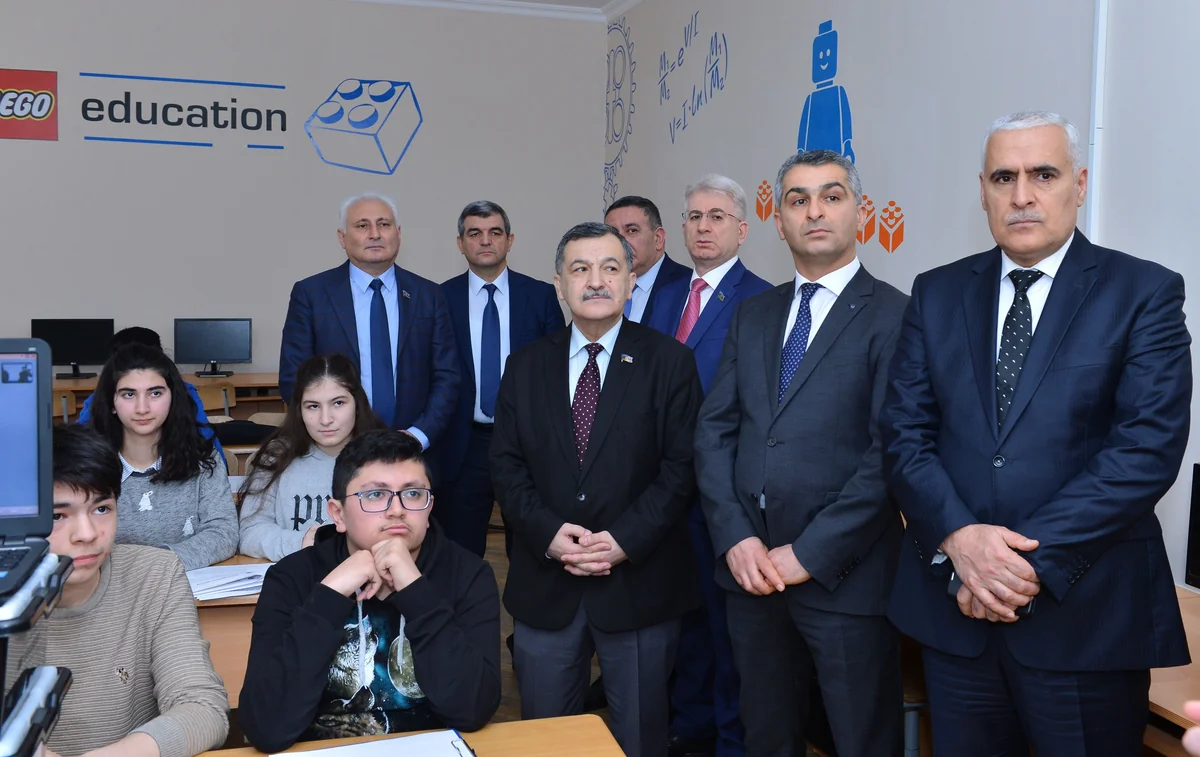 Beynəlxalq olimpiadalara hazırlıq mərkəzinə mediatur olub