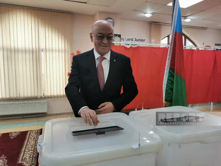Kəmaləddin Heydərov səs verib
