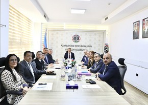 Bir vəkilin fəaliyyəti dayandırılıb, beşinə töhmət verilib