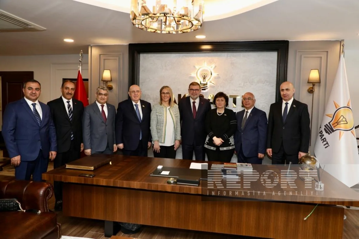 Azərbaycan nümayəndə heyəti AK Partinin İzmir təşkilatını ziyarət edib