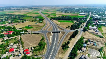 Bakı-Ələt-Qazax-Gürcüstan avtomobil yolunun genişləndirilməsi layihəsinin icrasına baxış keçirilib