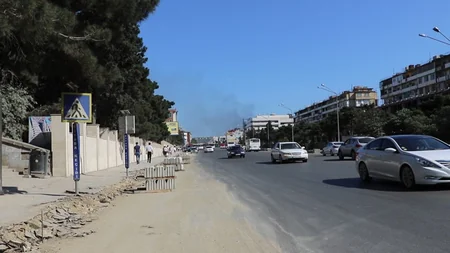 Bakının daha bir prospektində təmir işləri aparılır
