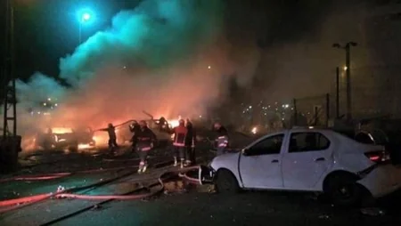 ​İstanbulda polis şöbəsinə basqın edən iki terrorçu zərərsizləşdirilib, bir polis həlak olub - YENİLƏNİB