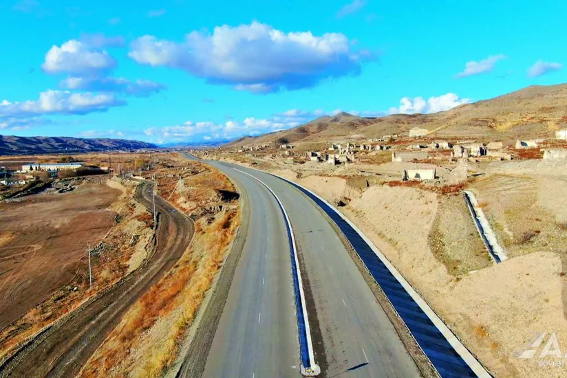 Xudafərin-Qubadlı-Laçın avtomobil yolunun tikintisi sürətlə davam etdirilir