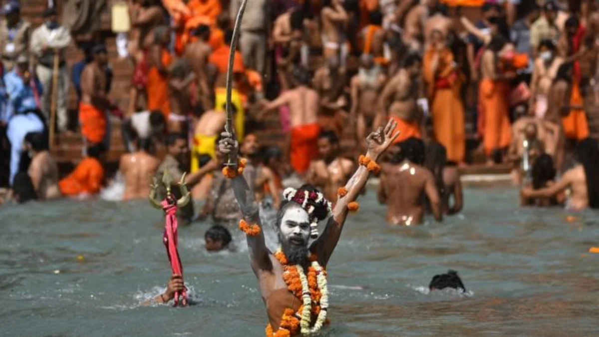 Dozens of COVID-19 victims's bodies found floating in India's Ganga river