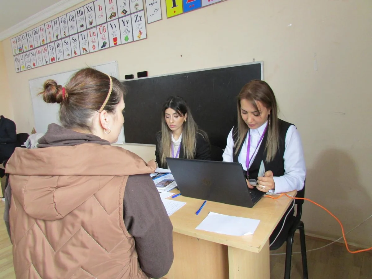 Qərbi Azərbaycandan deportasiya olunmuş qaçqınların tibbi müayinələri təşkil edilib