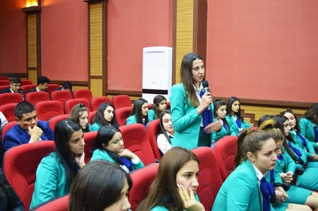 Naxçıvan Dövlət Universitetində “Mobil rabitə təlimi” keçirilib