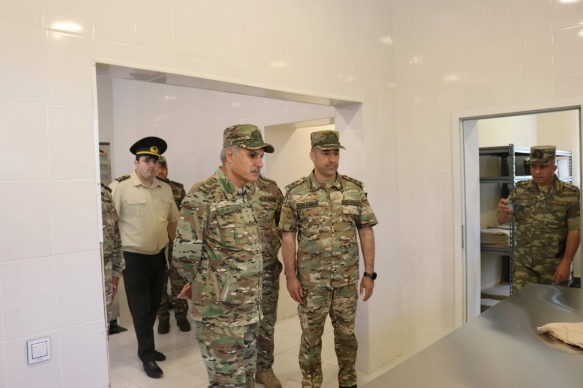 Hərbi prokuror işğaldan azad olunmuş ərazilərdə hərbçilərlə görüşüb
