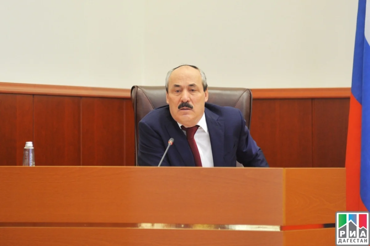 Глава Дагестана призвал активно сотрудничать с Азербайджаном
