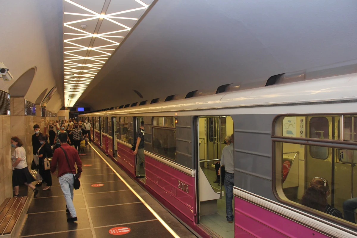Bakı metrosunda dilənçilərə qarşı əməliyyat keçirilib, 16 nəfər saxlanılıb