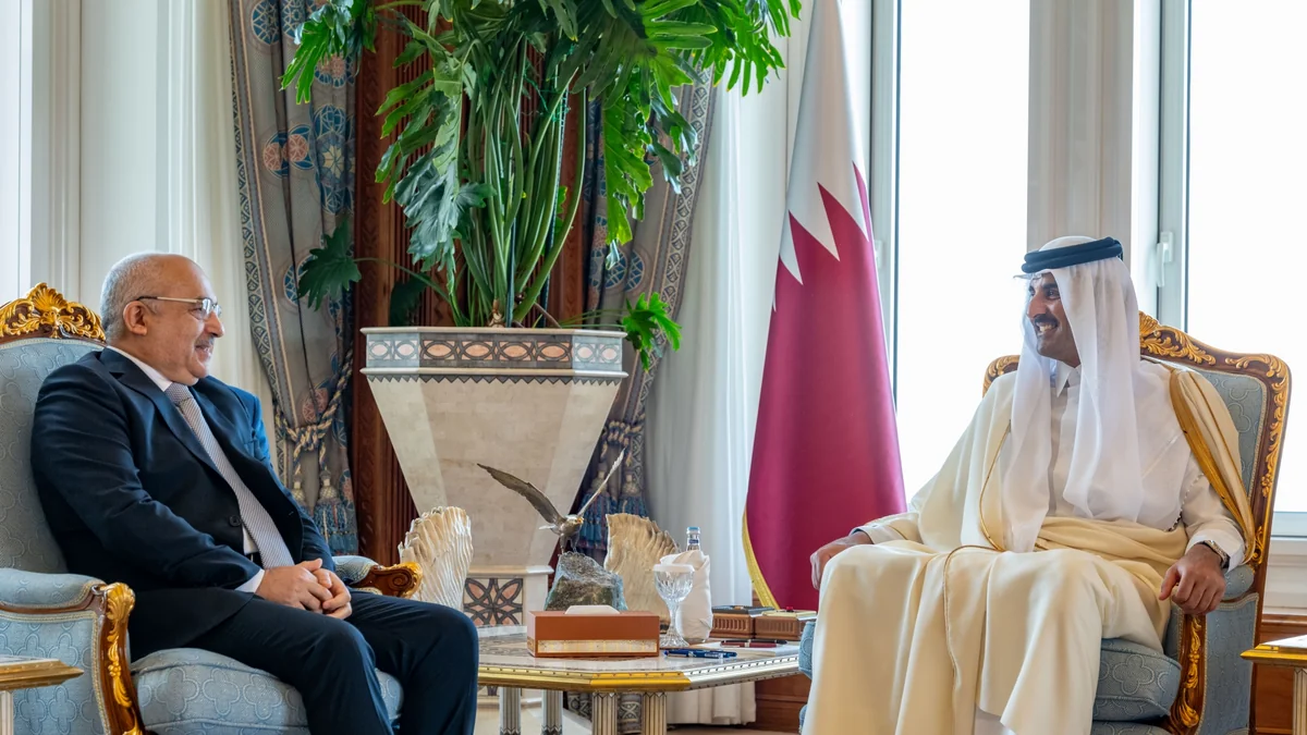 Qətər əmiri Azərbaycan səfirinin etimadnaməsini qəbul edib