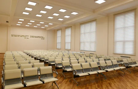 Prezident Bakıda yeni tikilən iki məktəbdə yaradılan şəraitlə tanış olub