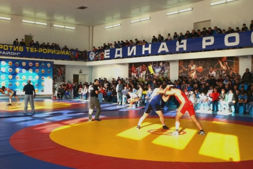 Azərbaycan güləşçiləri Dağıstanda 4 medal qazanıblar