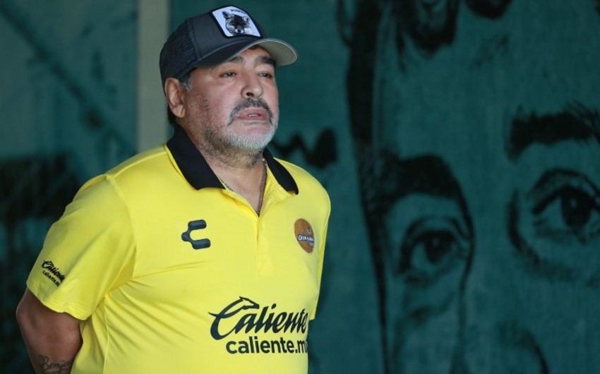 Maradona Meksika komandasından yoxa çıxıb