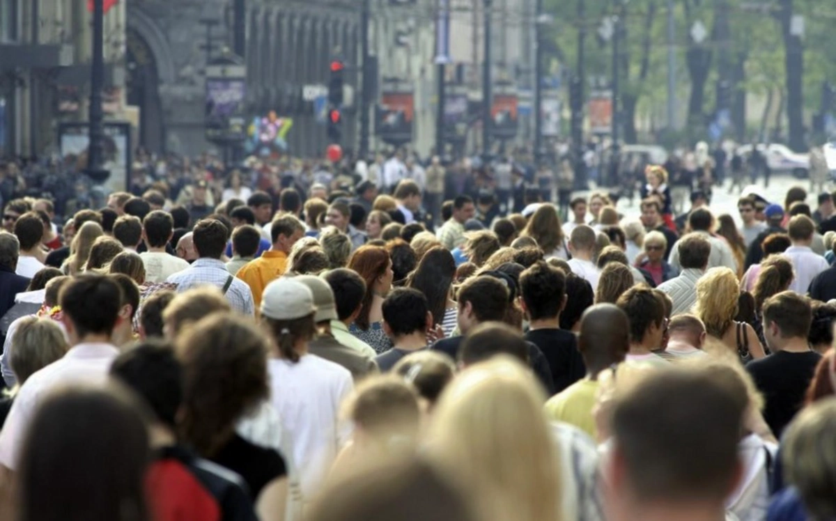 Azərbaycanda yaşayan miqrantların sayı açıqlanıb