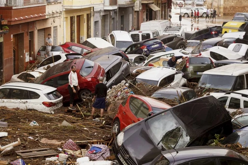 Испания выделяет 10,6 млрд евро в виде кредитов и грантов пострадавшим от наводнения