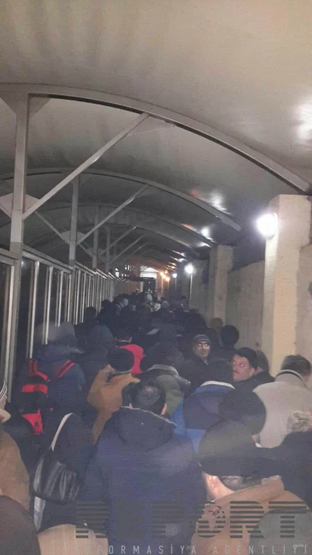 ​İki minə yaxın insan Azərbaycan-Rusiya sərhədində qalıb - FOTO