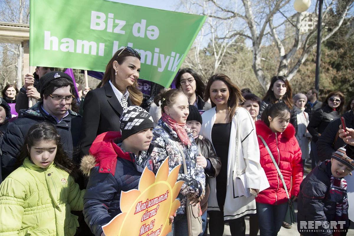 Daun Sindromu Günü ilə əlaqədar Bakıda “Biz də hamı kimiyik!” adlı yürüş keçirilib - FOTO