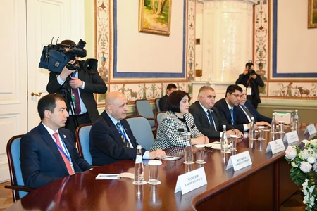 Sahibə Qafarova qazaxıstanlı həmkarı ilə görüşüb