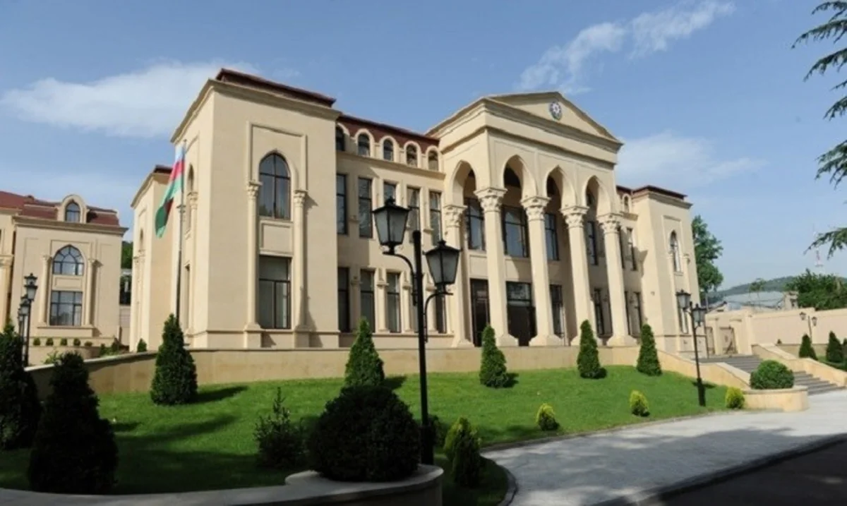 Azərbaycan səfirliyi Gürcüstanda qəzaya düşən azərbaycanlı ailəyə baş çəkib