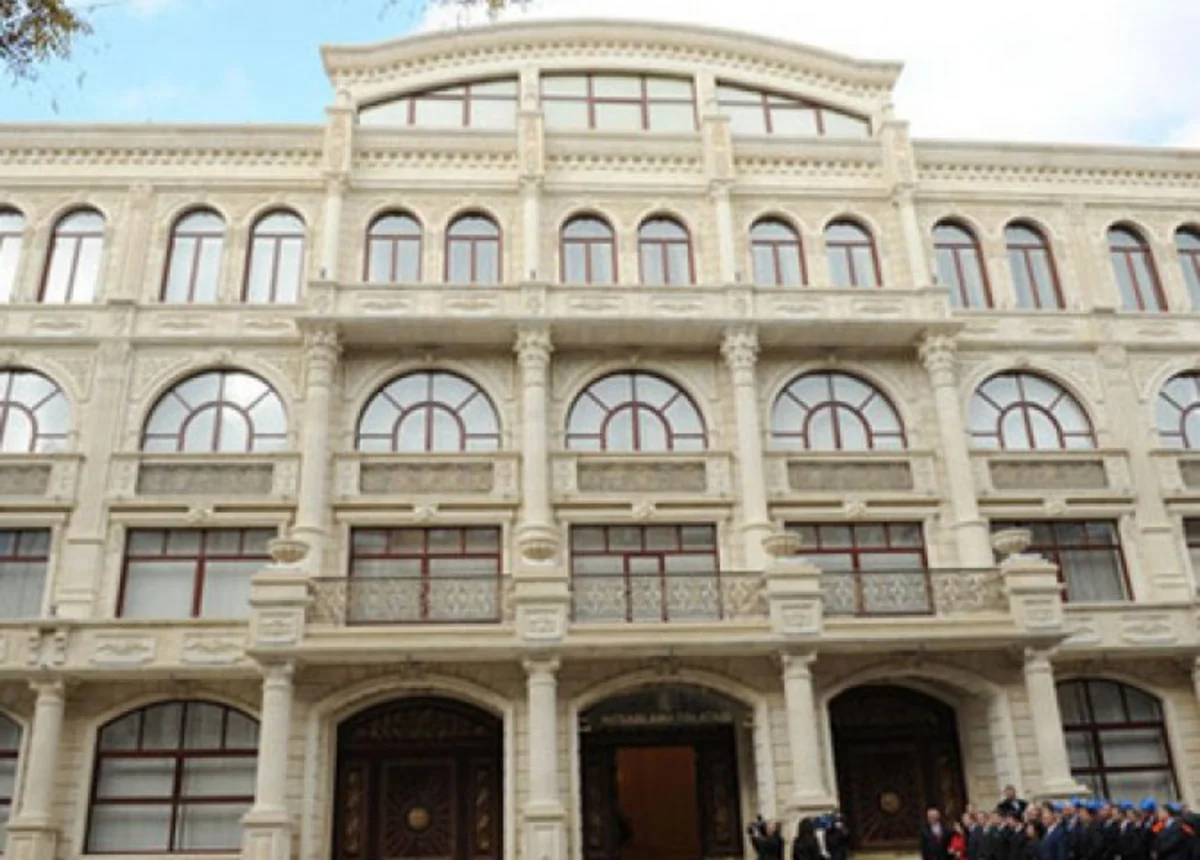 Azərelektrikşəbəkətikintinin səhmləri 8 dəfə bahalaşıb