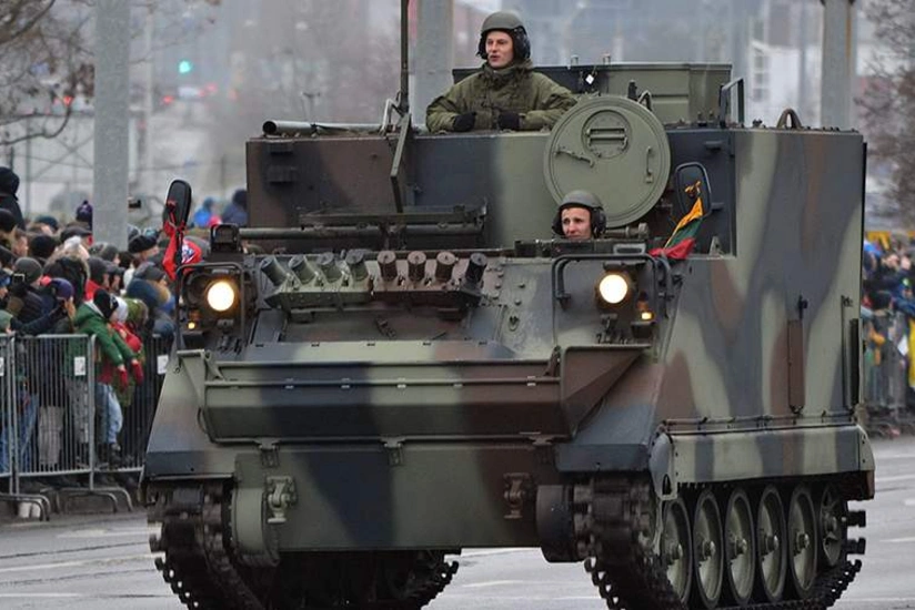 Ukraine receives armored personnel carriers from Lithuania