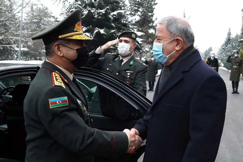 Закир Гасанов и Хулуси Акар обсудили вопросы региональной безопасности