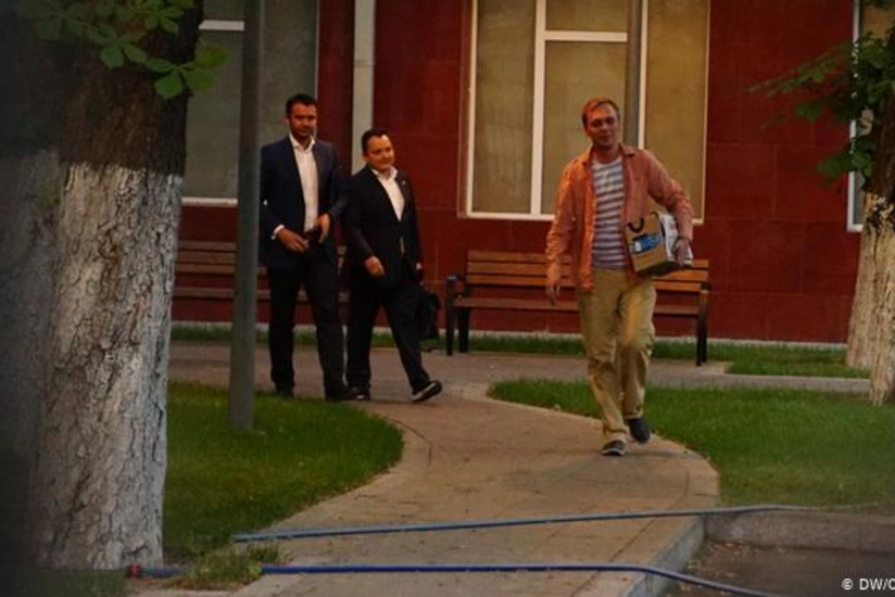 Rusiya prezidenti jurnalistə görə iki polis generalını işdən azad edib