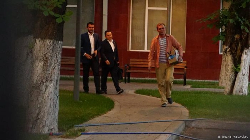 Rusiya prezidenti jurnalistə görə iki polis generalını işdən azad edib