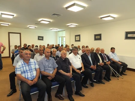 Əflatun Amaşov Marneulidəki Azərbaycanlıların Mədəniyyət Mərkəzində olub