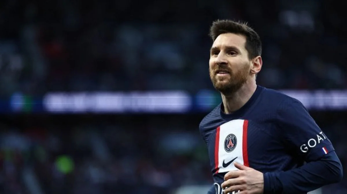 Messi Barselonaya qayıtmaq istədiyini baş məşqçiyə deyib
