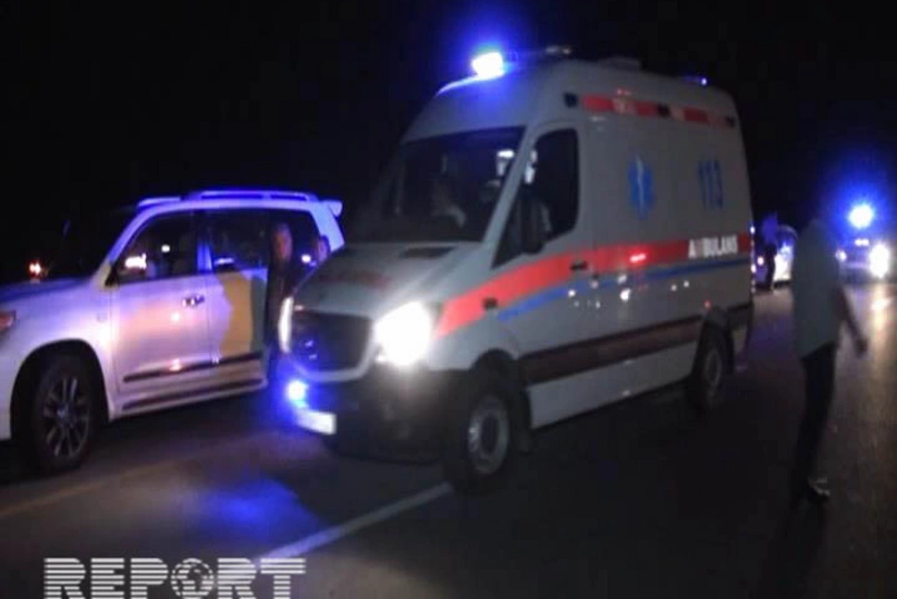 Bakıda yaşlı qadının başına dəmir parçası düşüb