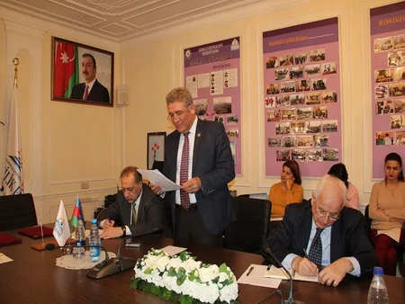 Mədəniyyətşünaslıq üzrə Elmi-Metodiki Mərkəzlə Bilik Fondu arasında memorandum imzalanıb