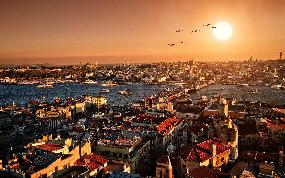 Türkiyədə dövlət çevrilişinə cəhddən sonra 49 321 məmur işdən azad edilib