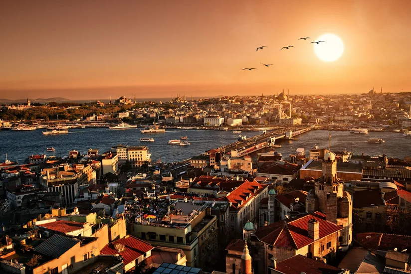 Türkiyədə dövlət çevrilişinə cəhddən sonra 49 321 məmur işdən azad edilib