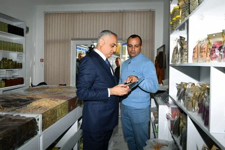 Naxçıvanda “Yaşıl bazar” ticarət kompleksi istifadəyə verilib