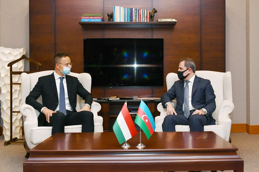 Ceyhun Bayramov macarıstanlı həmkarını Ermənistanın son təxribatı barədə məlumatlandırıb