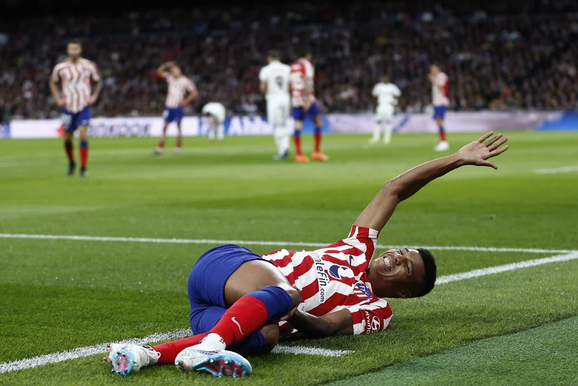 Atletikonun müdafiəçisi 8 ay oynamayacaq